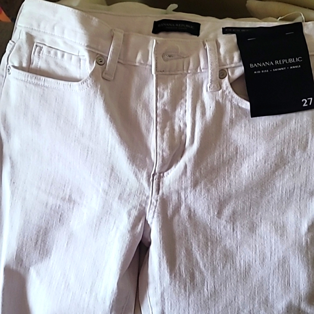 New White Banana Republic